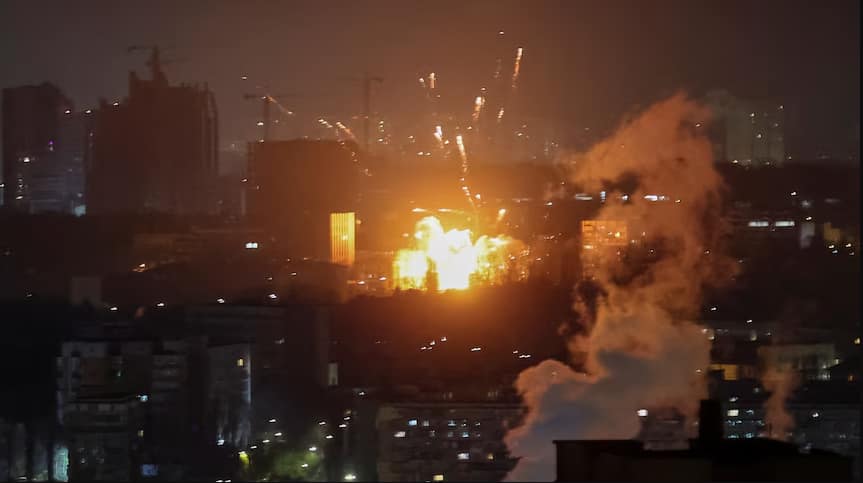 Russia’s Drone and Missile Strikes on Kyiv Ahead of Key US-Ukraine